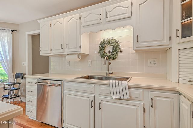 1032 Rotherwood Drive, Kingsport, TN 37660