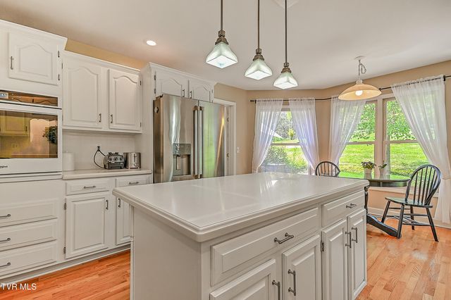 1032 Rotherwood Drive, Kingsport, TN 37660