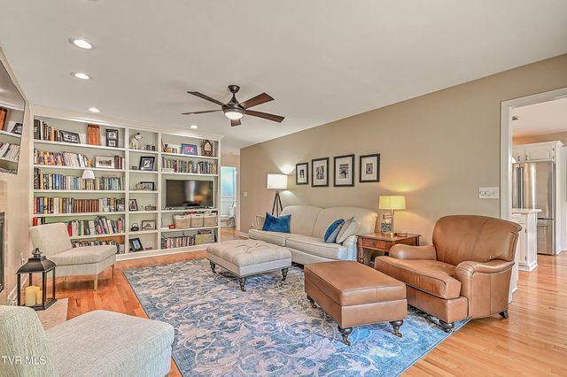 1032 Rotherwood Drive, Kingsport, TN 37660