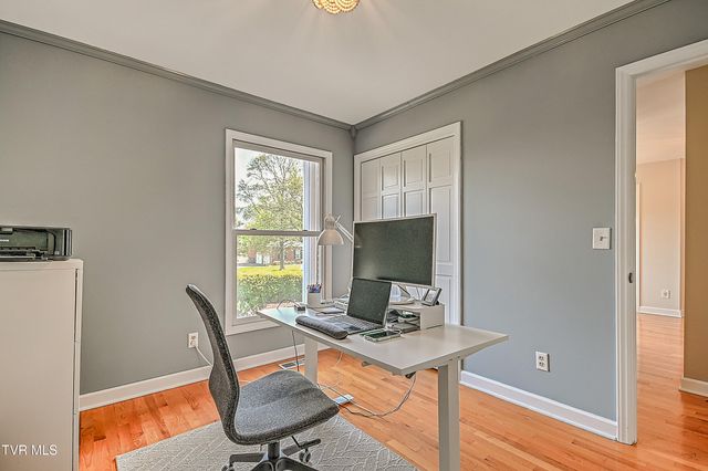 1032 Rotherwood Drive, Kingsport, TN 37660