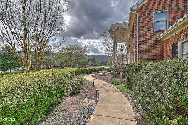 1032 Rotherwood Drive, Kingsport, TN 37660