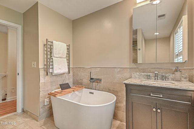 1032 Rotherwood Drive, Kingsport, TN 37660