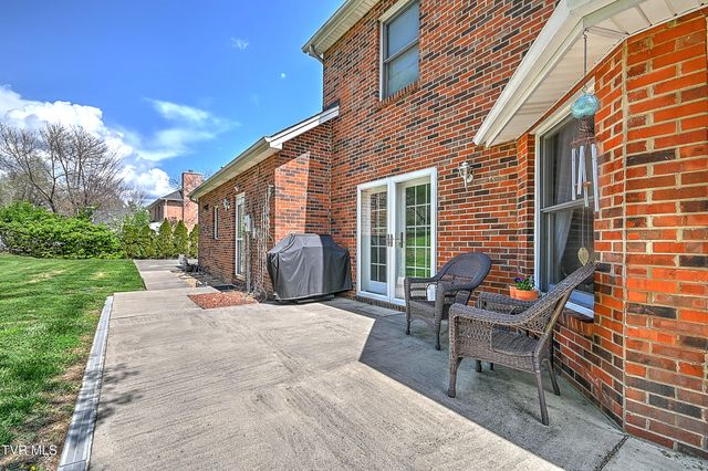 1032 Rotherwood Drive, Kingsport, TN 37660