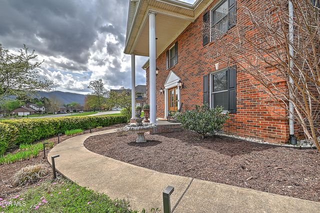 1032 Rotherwood Drive, Kingsport, TN 37660