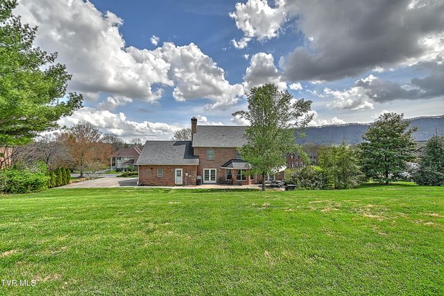 1032 Rotherwood Drive, Kingsport, TN 37660