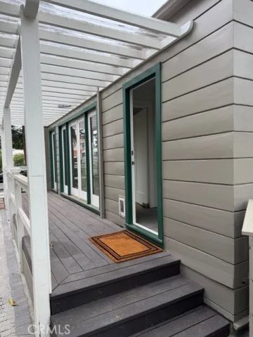 402 N Irving, Los Angeles, CA 90004