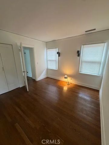 402 N Irving, Los Angeles, CA 90004