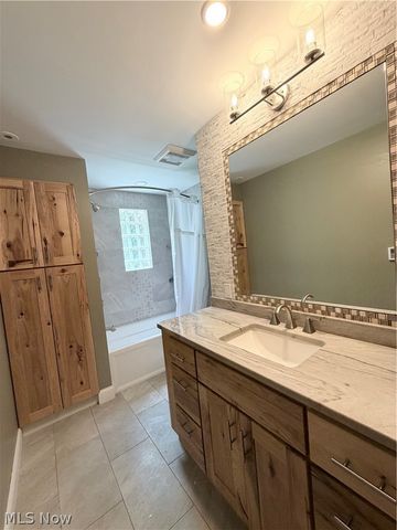 12590 Rockhaven Road, Chesterland, OH 44026
