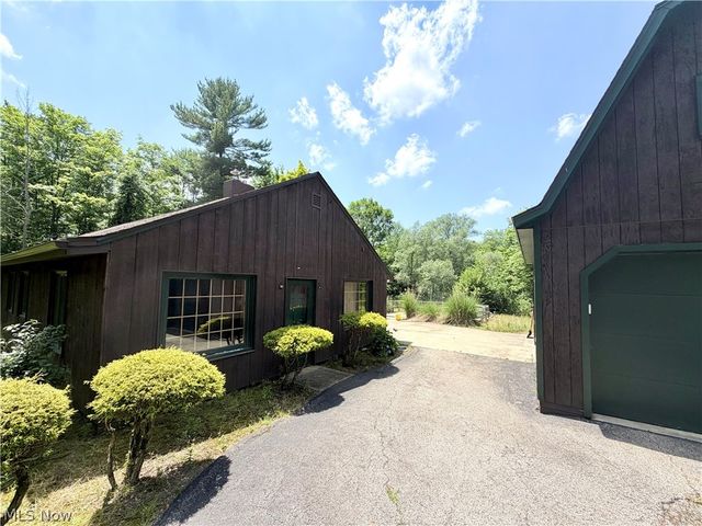 12590 Rockhaven Road, Chesterland, OH 44026