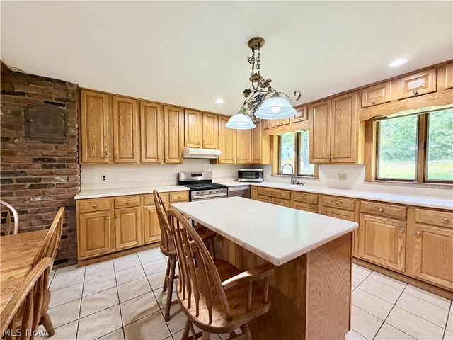 12590 Rockhaven Road, Chesterland, OH 44026