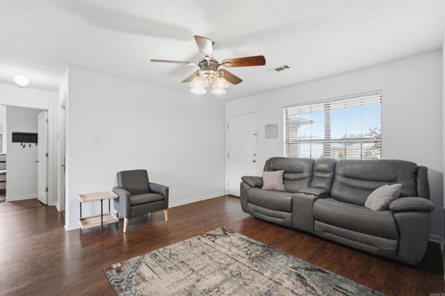 255 Grand Falls, Conway, AR 72032