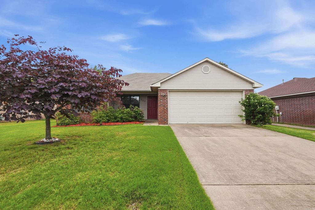 255 Grand Falls, Conway, AR 72032