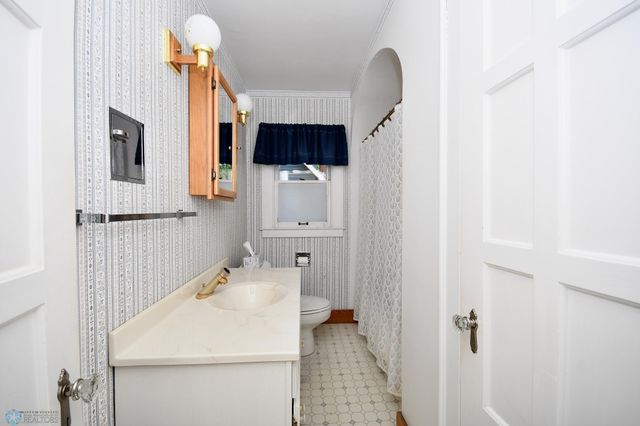1321 4th Street N, Fargo, ND 58102