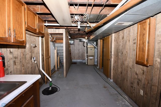 1321 4th Street N, Fargo, ND 58102
