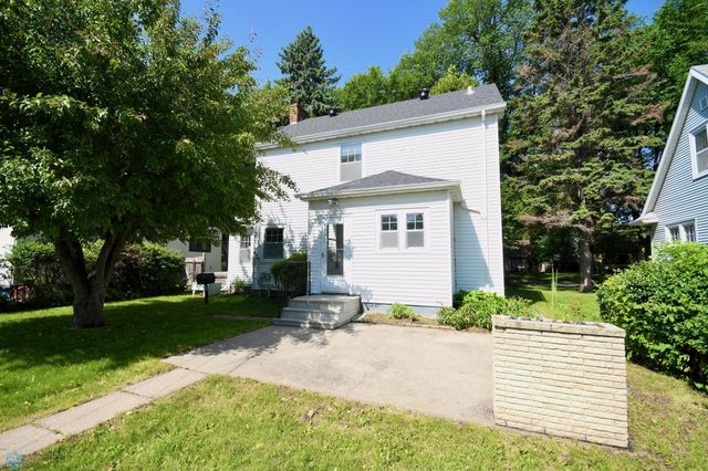 1321 4th Street N, Fargo, ND 58102