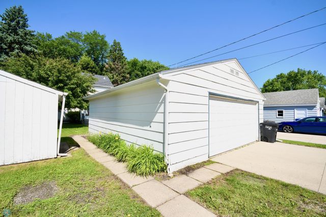 1321 4th Street N, Fargo, ND 58102
