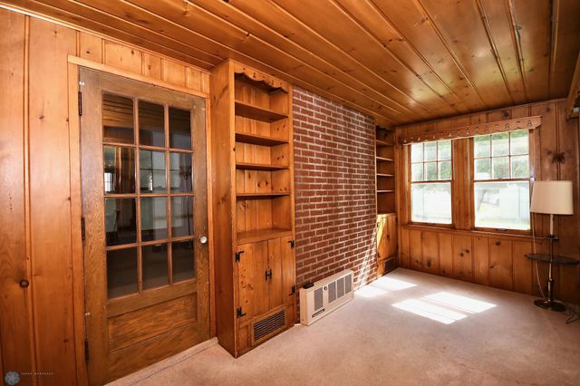 1321 4th Street N, Fargo, ND 58102