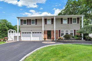 23 Gaynor Avenue, Nesconset, NY 11767