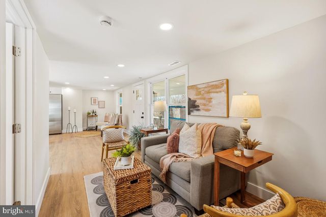 5717 SHAW DR, Frederick, MD 21704