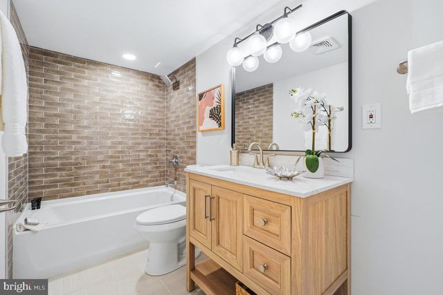 5717 SHAW DR, Frederick, MD 21704