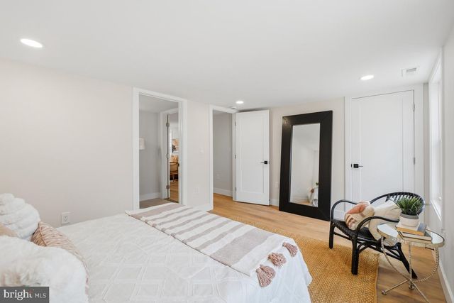 5717 SHAW DR, Frederick, MD 21704