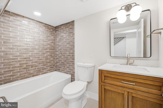 5717 SHAW DR, Frederick, MD 21704