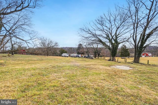 5717 SHAW DR, Frederick, MD 21704