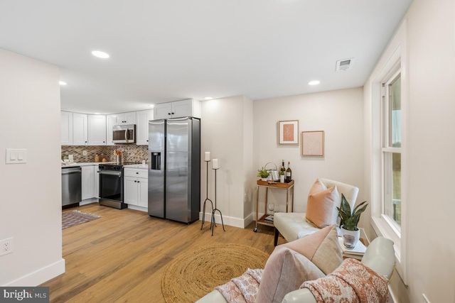 5717 SHAW DR, Frederick, MD 21704