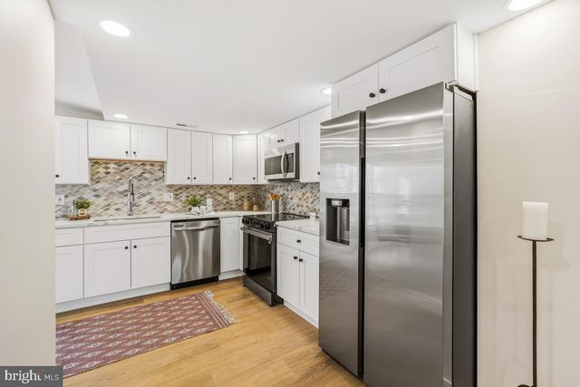 5717 SHAW DR, Frederick, MD 21704