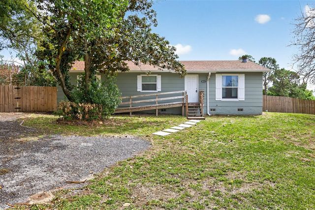 8018 GROVEMONT ESTATES ROAD, Groveland, FL 34736