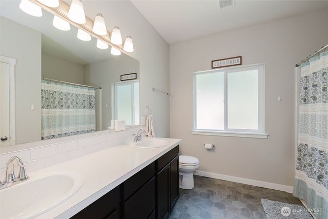18713 NW Hintzville Road, Seabeck, WA 98380