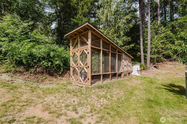 18713 NW Hintzville Road, Seabeck, WA 98380