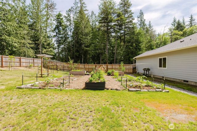 18713 NW Hintzville Road, Seabeck, WA 98380