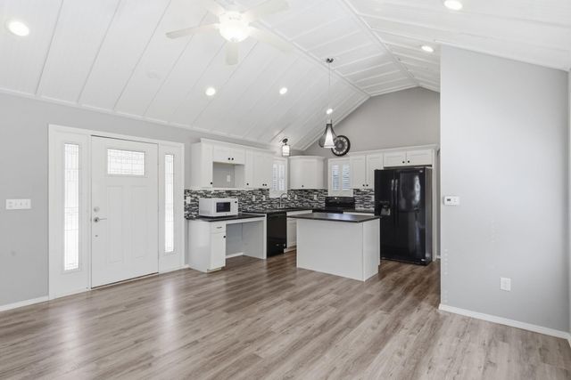 1290 Peace In Valley Road, Blue Eye, MO 65611