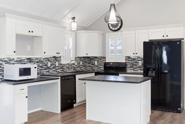 1290 Peace In Valley Road, Blue Eye, MO 65611