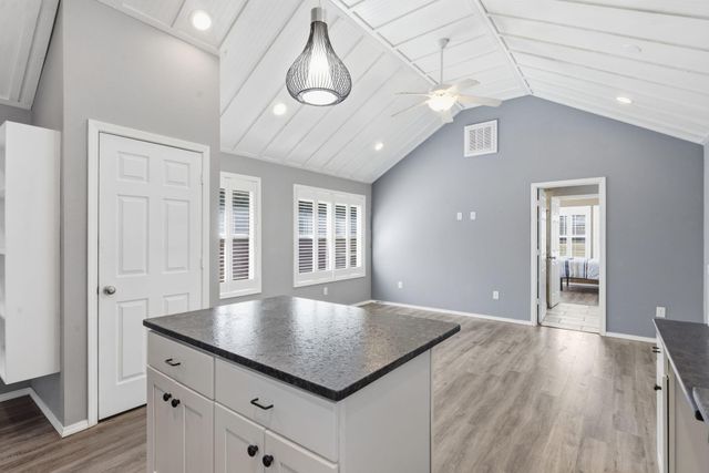 1290 Peace In Valley Road, Blue Eye, MO 65611