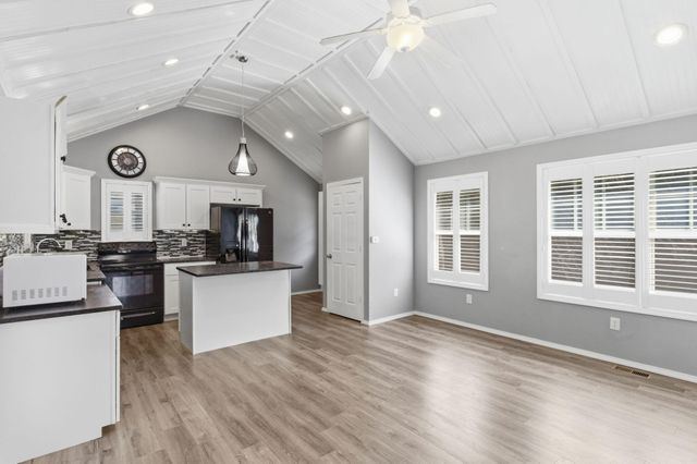 1290 Peace In Valley Road, Blue Eye, MO 65611