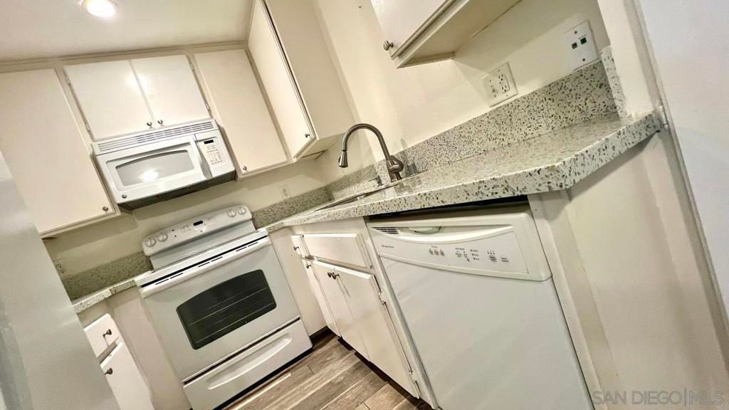 Image 1 of property listing at 6330 Genesee Ave 213, San Diego, CA 92122