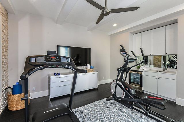 1050 SE Faulkner Terrace, Palm Beach Gardens, FL 33418