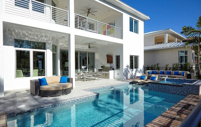 1050 SE Faulkner Terrace, Palm Beach Gardens, FL 33418