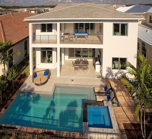 1050 SE Faulkner Terrace, Palm Beach Gardens, FL 33418