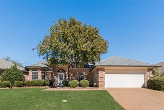 6201 Castle Creek Road, Arlington, TX 76017