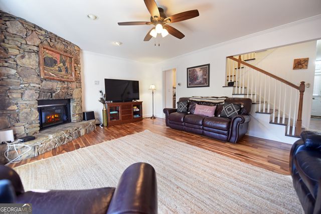 327 Brucken Strasse 305, Helen, GA 30545