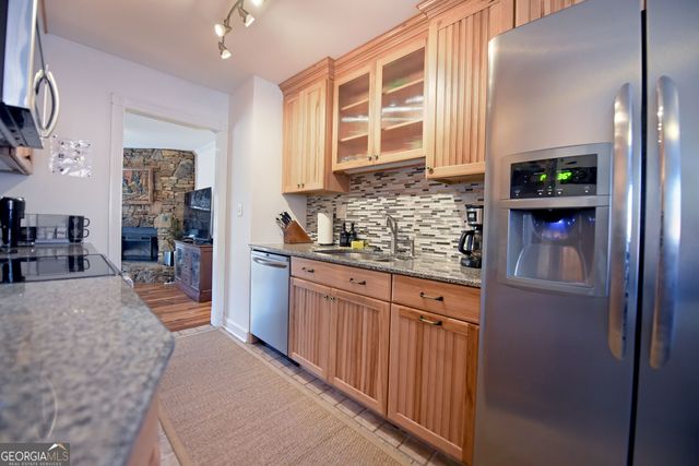 327 Brucken Strasse 305, Helen, GA 30545