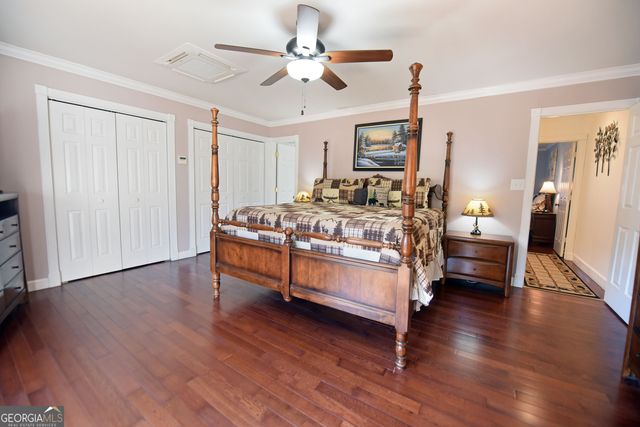 327 Brucken Strasse 305, Helen, GA 30545