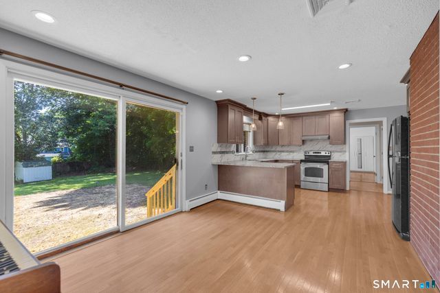 2595 Albany Avenue, West Hartford, CT 06117