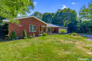 2595 Albany Avenue, West Hartford, CT 06117