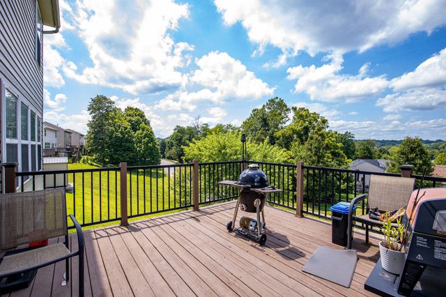 2740 Pebble Creek Way, Florence, KY 41042
