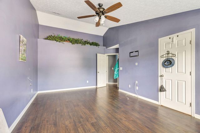 2740 Pebble Creek Way, Florence, KY 41042