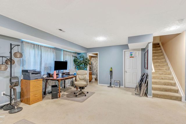 2740 Pebble Creek Way, Florence, KY 41042
